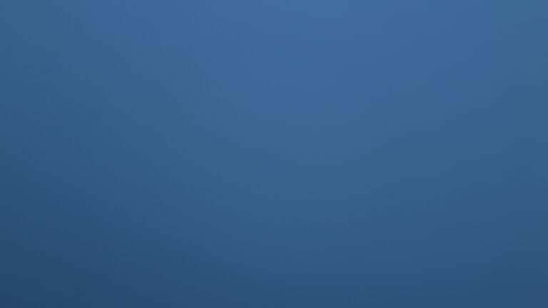 Dieses Bild zeigt eine Webcam-Aufnahme vom Achertal, aufgenommen am Donnerstag, den 21.08.2025 um 05:50 Uhr. Die Temperatur betrug 13°C.