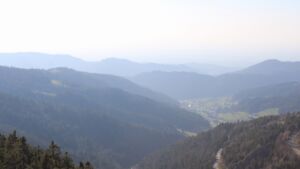 Dieses Bild zeigt eine Webcam-Aufnahme vom Achertal, aufgenommen am Freitag, den 20.03.2026 um 16:20 Uhr. Die Temperatur betrug 9.4°C.