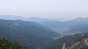 Dieses Bild zeigt eine Webcam-Aufnahme vom Achertal, aufgenommen am Montag, den 23.03.2026 um 11:20 Uhr. Die Temperatur betrug 9.9°C.