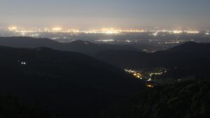 Dieses Bild zeigt eine Webcam-Aufnahme vom Achertal, aufgenommen am Donnerstag, den 30.04.2026 um 04:00 Uhr. Die Temperatur betrug 2.9°C.