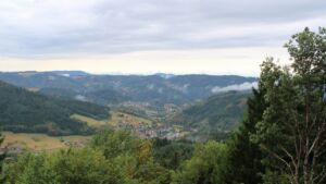 Dieses Bild zeigt eine Webcam-Aufnahme vom Achertal, aufgenommen am Freitag, den 21.08.2026 um 15:30 Uhr. Die Temperatur betrug 12.5°C.