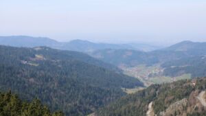 Dieses Bild zeigt eine Webcam-Aufnahme vom Achertal, aufgenommen am Dienstag, den 24.03.2026 um 11:40 Uhr. Die Temperatur betrug 9.9°C.