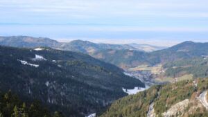 Dieses Bild zeigt eine Webcam-Aufnahme vom Achertal, aufgenommen am Sonntag, den 23.11.2025 um 10:00 Uhr. Die Temperatur betrug 0°C.