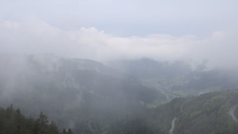 Dieses Bild zeigt eine Webcam-Aufnahme vom Achertal, aufgenommen am Sonntag, den 04.05.2025 um 12:00 Uhr. Die Temperatur betrug 7.2°C.