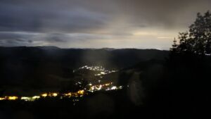 Dieses Bild zeigt eine Webcam-Aufnahme vom Achertal, aufgenommen am Freitag, den 05.06.2026 um 03:40 Uhr. Die Temperatur betrug 9°C.