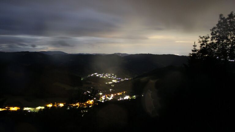Dieses Bild zeigt eine Webcam-Aufnahme vom Achertal, aufgenommen am Freitag, den 05.06.2026 um 03:40 Uhr. Die Temperatur betrug 9°C.