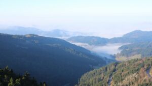 Dieses Bild zeigt eine Webcam-Aufnahme vom Achertal, aufgenommen am Samstag, den 13.12.2025 um 11:00 Uhr. Die Temperatur betrug 8.9°C.