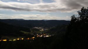 Dieses Bild zeigt eine Webcam-Aufnahme vom Achertal, aufgenommen am Samstag, den 29.08.2026 um 03:00 Uhr. Die Temperatur betrug 14.6°C.