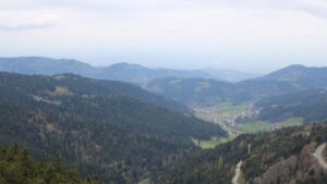 Dieses Bild zeigt eine Webcam-Aufnahme vom Achertal, aufgenommen am Mittwoch, den 15.04.2026 um 14:20 Uhr. Die Temperatur betrug 9.1°C.