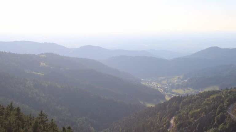 Dieses Bild zeigt eine Webcam-Aufnahme vom Achertal, aufgenommen am Sonntag, den 07.09.2025 um 18:20 Uhr. Die Temperatur betrug 20°C.