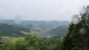 Dieses Bild zeigt eine Webcam-Aufnahme vom Achertal, aufgenommen am Montag, den 08.06.2026 um 18:00 Uhr. Die Temperatur betrug 16°C.