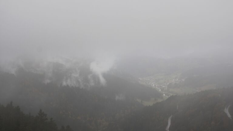 Dieses Bild zeigt eine Webcam-Aufnahme vom Achertal, aufgenommen am Montag, den 20.10.2025 um 13:30 Uhr. Die Temperatur betrug 8.5°C.