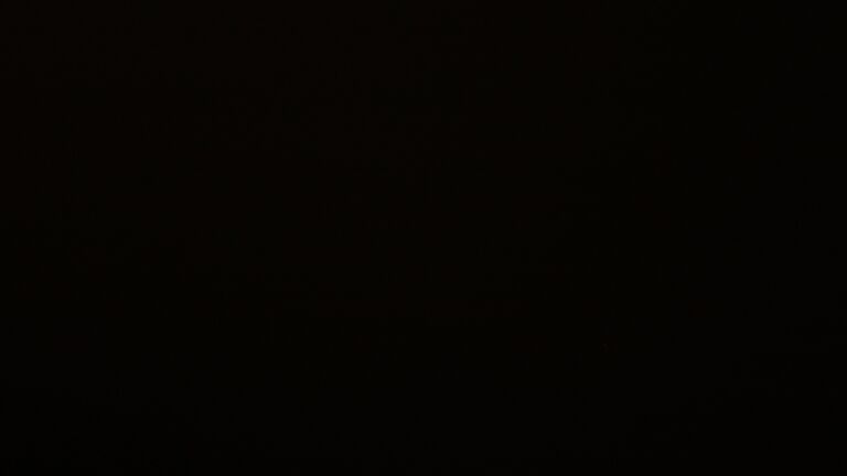 Dieses Bild zeigt eine Webcam-Aufnahme vom Achertal, aufgenommen am Dienstag, den 25.11.2025 um 23:30 Uhr. Die Temperatur betrug -0.6°C.