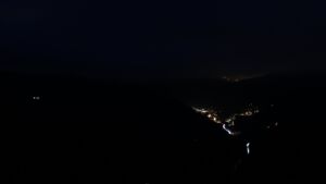 Dieses Bild zeigt eine Webcam-Aufnahme vom Achertal, aufgenommen am Donnerstag, den 04.12.2025 um 07:00 Uhr. Die Temperatur betrug 1.6°C.