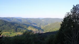 Dieses Bild zeigt eine Webcam-Aufnahme vom Achertal, aufgenommen am Montag, den 15.06.2026 um 06:50 Uhr. Die Temperatur betrug 9.9°C.