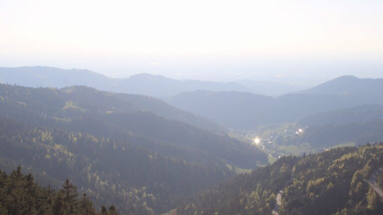 Dieses Bild zeigt eine Webcam-Aufnahme vom Achertal, aufgenommen am Mittwoch, den 22.04.2026 um 18:50 Uhr. Die Temperatur betrug 9.2°C.