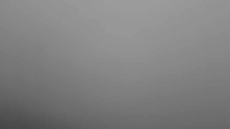 Dieses Bild zeigt eine Webcam-Aufnahme vom Achertal, aufgenommen am Freitag, den 24.10.2025 um 08:20 Uhr. Die Temperatur betrug 0.6°C.