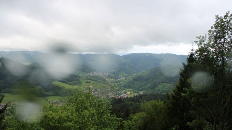 Dieses Bild zeigt eine Webcam-Aufnahme vom Achertal, aufgenommen am Donnerstag, den 14.05.2026 um 07:50 Uhr. Die Temperatur betrug 3.3°C.