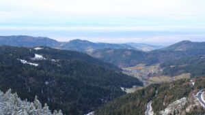 Dieses Bild zeigt eine Webcam-Aufnahme vom Achertal, aufgenommen am Dienstag, den 27.01.2026 um 11:30 Uhr. Die Temperatur betrug 6.4°C.