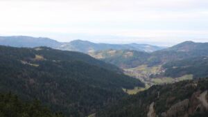 Dieses Bild zeigt eine Webcam-Aufnahme vom Achertal, aufgenommen am Mittwoch, den 17.12.2025 um 12:20 Uhr. Die Temperatur betrug 5.8°C.