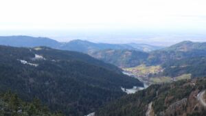 Dieses Bild zeigt eine Webcam-Aufnahme vom Achertal, aufgenommen am Mittwoch, den 19.11.2025 um 13:30 Uhr. Die Temperatur betrug -0.5°C.