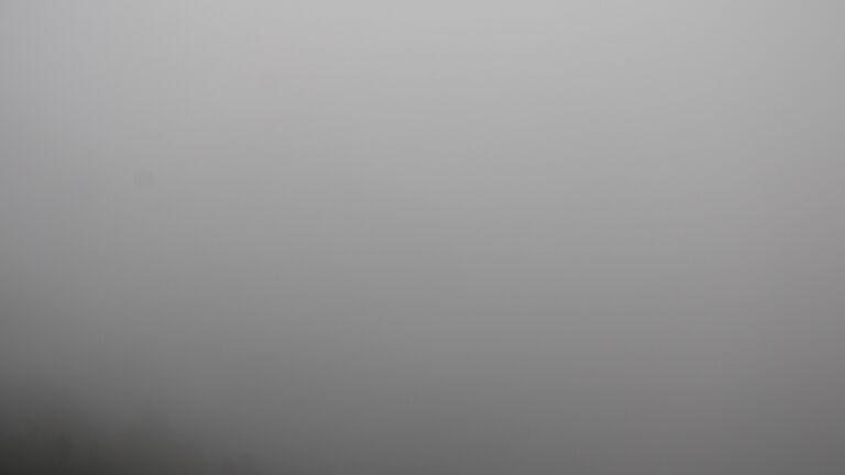 Dieses Bild zeigt eine Webcam-Aufnahme vom Achertal, aufgenommen am Montag, den 15.09.2025 um 07:50 Uhr. Die Temperatur betrug 13.7°C.
