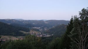 Dieses Bild zeigt eine Webcam-Aufnahme vom Achertal, aufgenommen am Freitag, den 14.08.2026 um 05:50 Uhr. Die Temperatur betrug 25.4°C.