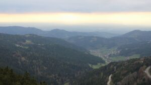 Dieses Bild zeigt eine Webcam-Aufnahme vom Achertal, aufgenommen am Mittwoch, den 15.04.2026 um 18:10 Uhr. Die Temperatur betrug 9.1°C.