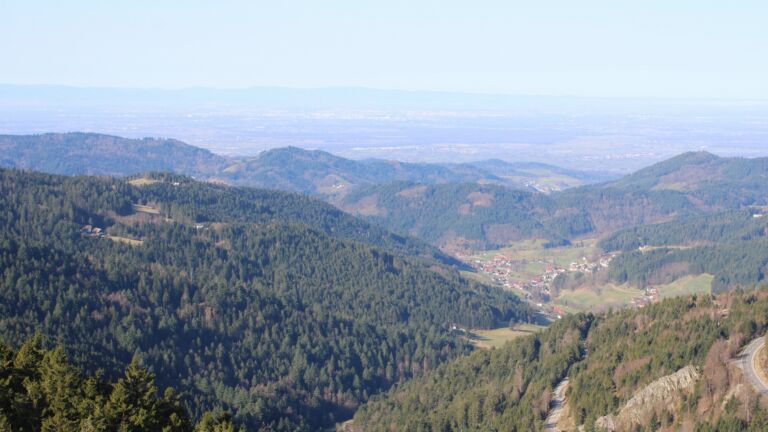 Dieses Bild zeigt eine Webcam-Aufnahme vom Achertal, aufgenommen am Freitag, den 27.02.2026 um 10:20 Uhr. Die Temperatur betrug 12.6°C.