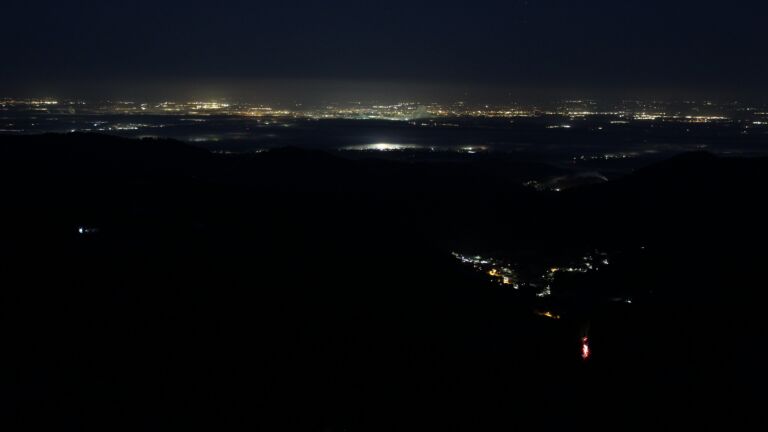 Dieses Bild zeigt eine Webcam-Aufnahme vom Achertal, aufgenommen am Dienstag, den 18.11.2025 um 06:30 Uhr. Die Temperatur betrug -3.4°C.