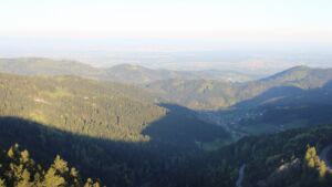 Dieses Bild zeigt eine Webcam-Aufnahme vom Achertal, aufgenommen am Freitag, den 24.04.2026 um 07:20 Uhr. Die Temperatur betrug 10.8°C.