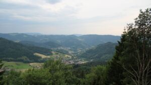 Dieses Bild zeigt eine Webcam-Aufnahme vom Achertal, aufgenommen am Freitag, den 19.06.2026 um 20:50 Uhr. Die Temperatur betrug 28.6°C.
