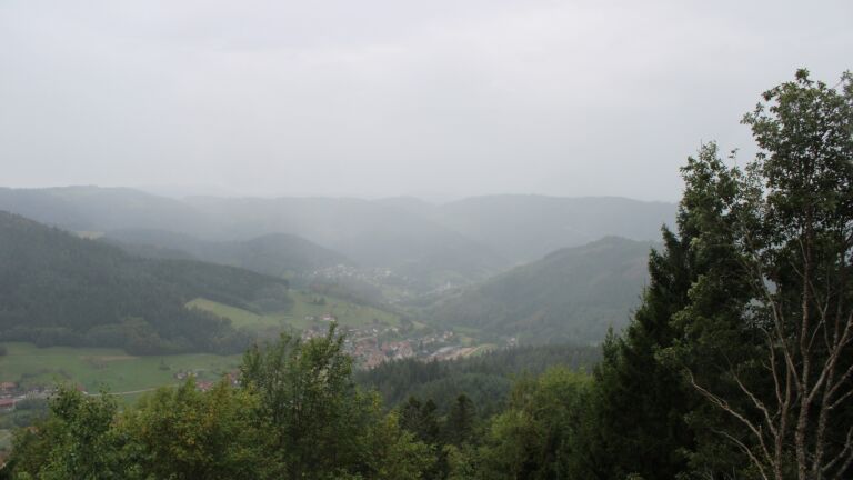 Dieses Bild zeigt eine Webcam-Aufnahme vom Achertal, aufgenommen am Freitag, den 18.09.2026 um 10:20 Uhr. Die Temperatur betrug 11.9°C.