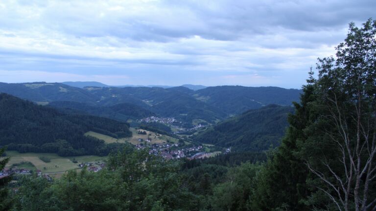 Dieses Bild zeigt eine Webcam-Aufnahme vom Achertal, aufgenommen am Samstag, den 06.06.2026 um 21:40 Uhr. Die Temperatur betrug 16.4°C.