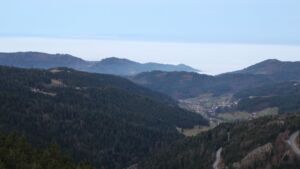 Dieses Bild zeigt eine Webcam-Aufnahme vom Achertal, aufgenommen am Sonntag, den 21.12.2025 um 08:00 Uhr. Die Temperatur betrug 6.6°C.