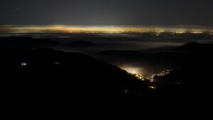 Dieses Bild zeigt eine Webcam-Aufnahme vom Achertal, aufgenommen am Sonntag, den 28.12.2025 um 05:00 Uhr. Die Temperatur betrug 1.3°C.