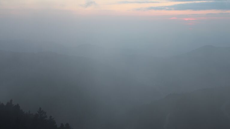 Dieses Bild zeigt eine Webcam-Aufnahme vom Achertal, aufgenommen am Dienstag, den 14.04.2026 um 20:20 Uhr. Die Temperatur betrug 2.9°C.