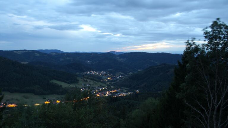 Dieses Bild zeigt eine Webcam-Aufnahme vom Achertal, aufgenommen am Samstag, den 29.08.2026 um 20:50 Uhr. Die Temperatur betrug 18.2°C.