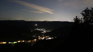 Dieses Bild zeigt eine Webcam-Aufnahme vom Achertal, aufgenommen am Samstag, den 05.09.2026 um 00:30 Uhr. Die Temperatur betrug 20.1°C.