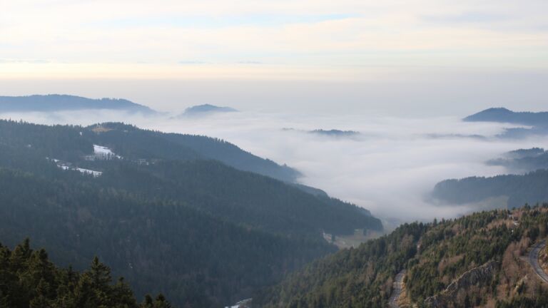 Dieses Bild zeigt eine Webcam-Aufnahme vom Achertal, aufgenommen am Samstag, den 24.01.2026 um 15:20 Uhr. Die Temperatur betrug 2.1°C.
