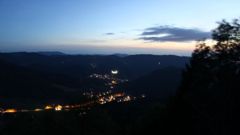 Dieses Bild zeigt eine Webcam-Aufnahme vom Achertal, aufgenommen am Freitag, den 02.10.2026 um 19:50 Uhr. Die Temperatur betrug 14.7°C.