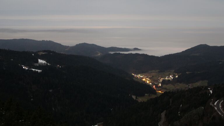 Dieses Bild zeigt eine Webcam-Aufnahme vom Achertal, aufgenommen am Samstag, den 31.01.2026 um 23:00 Uhr. Die Temperatur betrug 3°C.