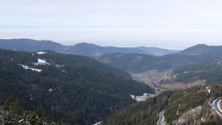 Dieses Bild zeigt eine Webcam-Aufnahme vom Achertal, aufgenommen am Samstag, den 31.01.2026 um 10:00 Uhr. Die Temperatur betrug 2.1°C.