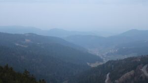 Dieses Bild zeigt eine Webcam-Aufnahme vom Achertal, aufgenommen am Montag, den 09.03.2026 um 07:00 Uhr. Die Temperatur betrug 7.6°C.