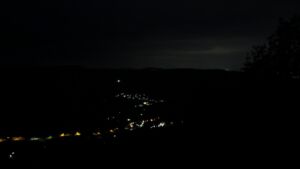 Dieses Bild zeigt eine Webcam-Aufnahme vom Achertal, aufgenommen am Samstag, den 13.06.2026 um 03:50 Uhr. Die Temperatur betrug 14.1°C.