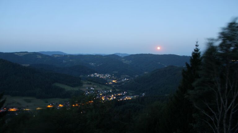 Dieses Bild zeigt eine Webcam-Aufnahme vom Achertal, aufgenommen am Mittwoch, den 29.07.2026 um 05:10 Uhr. Die Temperatur betrug 23°C.