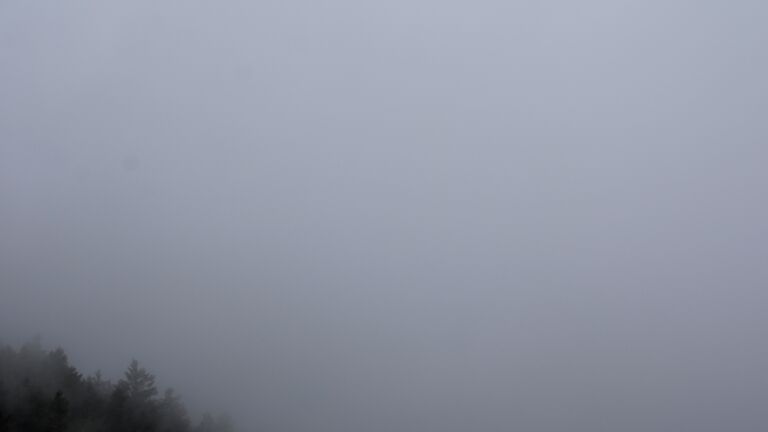 Dieses Bild zeigt eine Webcam-Aufnahme vom Achertal, aufgenommen am Dienstag, den 05.05.2026 um 17:50 Uhr. Die Temperatur betrug 11.1°C.