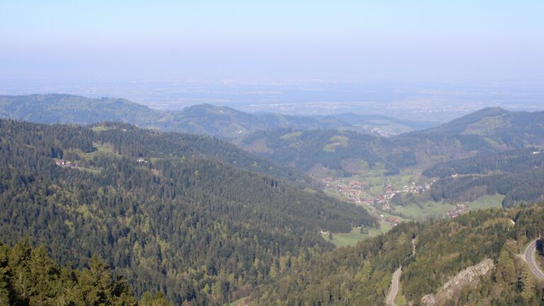 Dieses Bild zeigt eine Webcam-Aufnahme vom Achertal, aufgenommen am Mittwoch, den 22.04.2026 um 09:10 Uhr. Die Temperatur betrug 2.2°C.