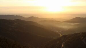 Dieses Bild zeigt eine Webcam-Aufnahme vom Achertal, aufgenommen am Donnerstag, den 09.04.2026 um 19:50 Uhr. Die Temperatur betrug 14.1°C.