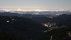 Dieses Bild zeigt eine Webcam-Aufnahme vom Achertal, aufgenommen am Montag, den 02.03.2026 um 03:00 Uhr. Die Temperatur betrug 4.2°C.